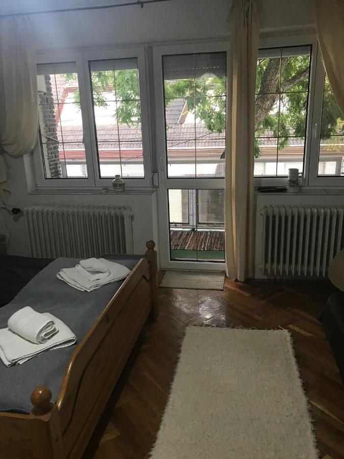 Hiv-Lak Apartman Эгер Экстерьер фото